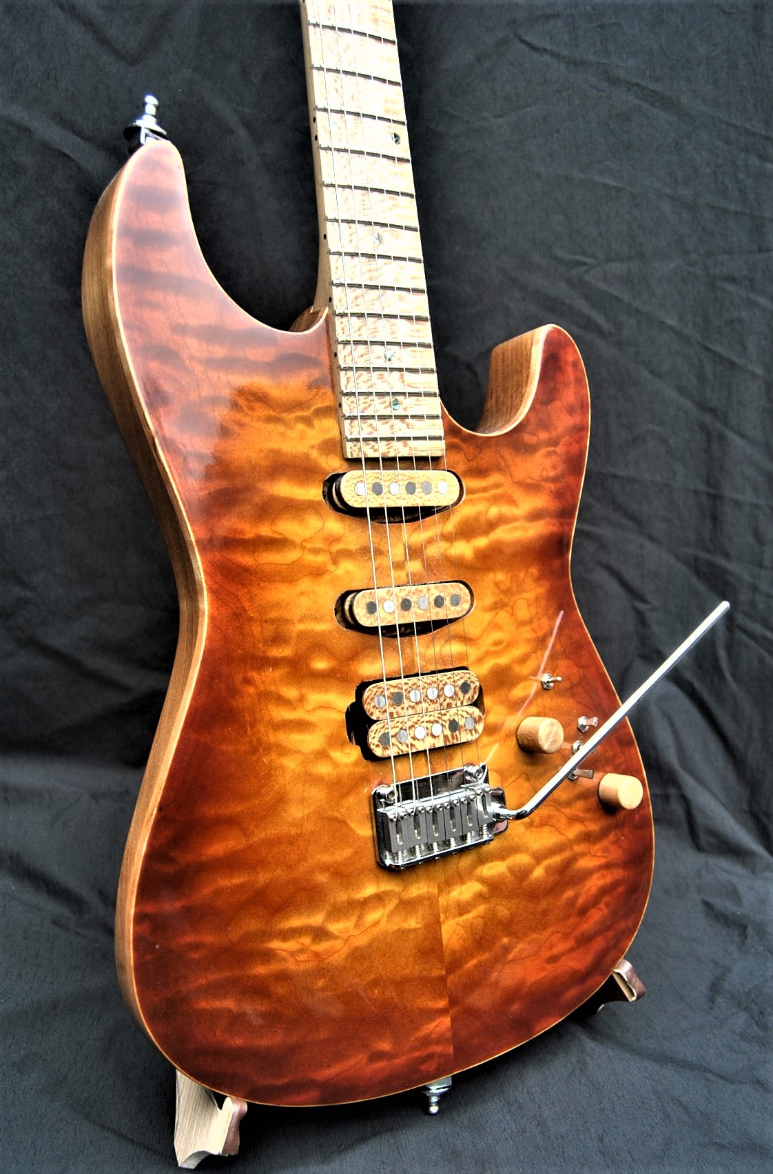 superstrat front quilted